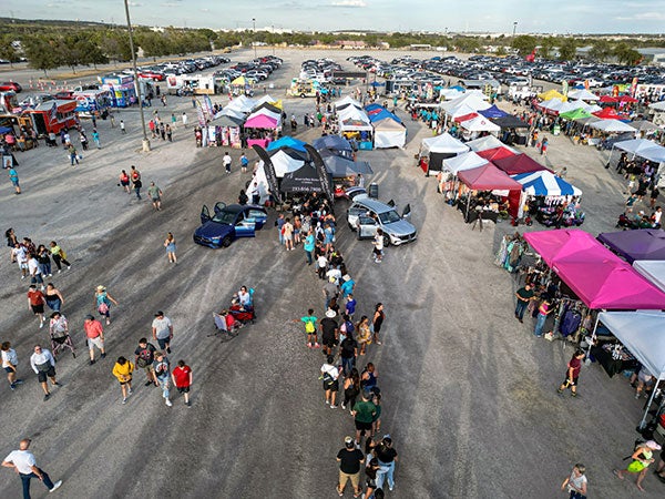 Mercedes-Benz of Selma Partnered with RE/MAX Skylight Balloon Fest