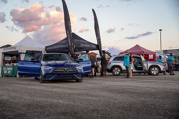 Mercedes-Benz of Selma Partnered with RE/MAX Skylight Balloon Fest