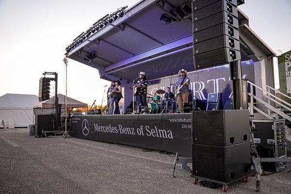 Mercedes-Benz of Selma Partnered with RE/MAX Skylight Balloon Fest