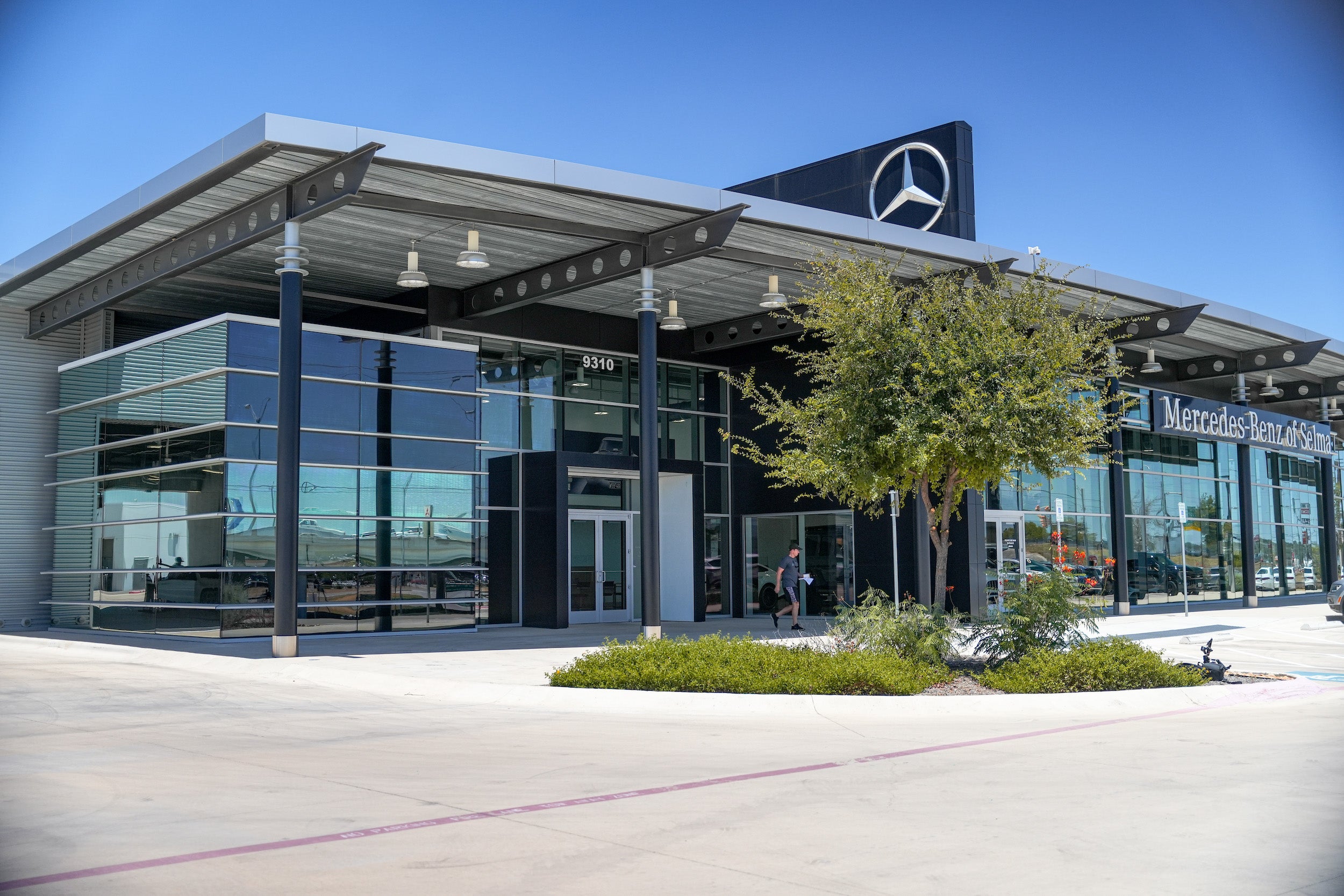 Kollective Auto Group Luxury Car Dealership In Selma